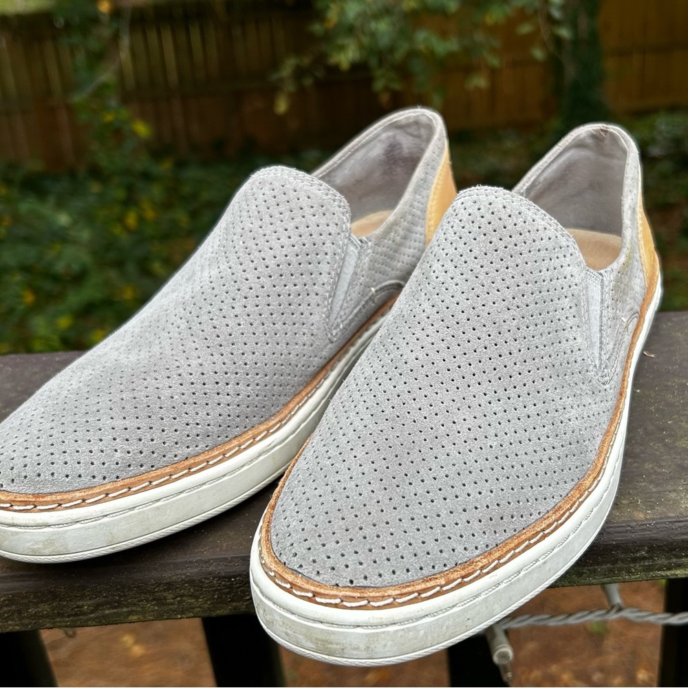 Ugg - size 8